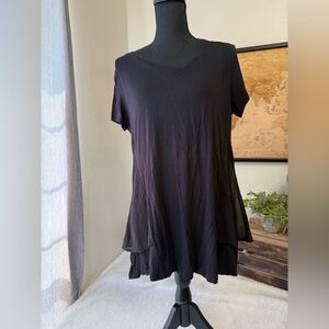 Ella Samani black tee